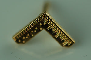 D9951 Lapel Pin Master's Square Gold