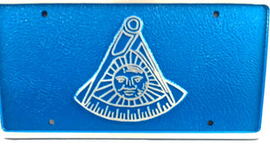 D7502 License Plate Masonic 1 1/2 lb Cast Iron Aluminum Past Master No Square/Blue
